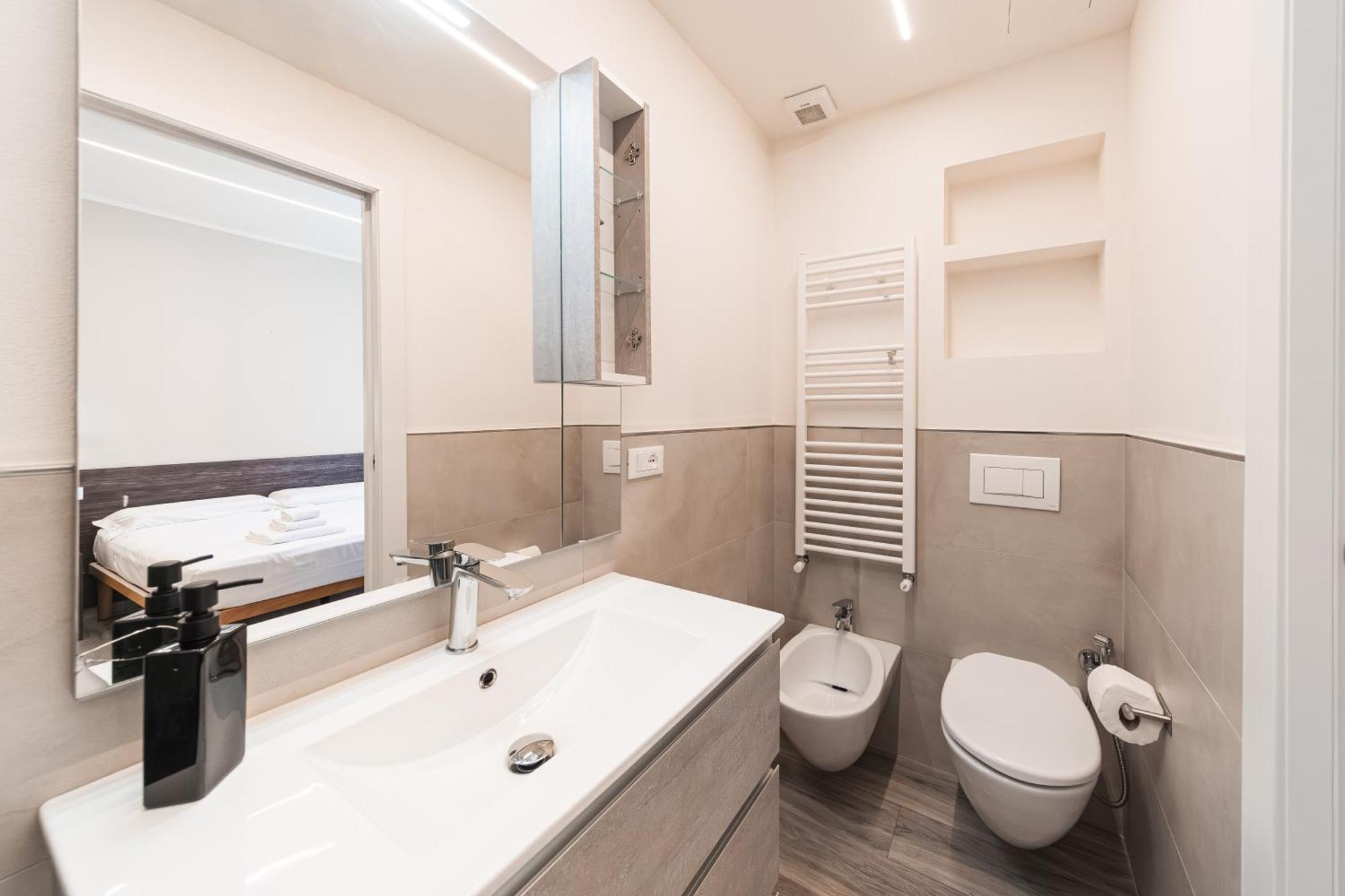 Dall'Arca Suites Bologna Station - Center - Fiera מראה חיצוני תמונה