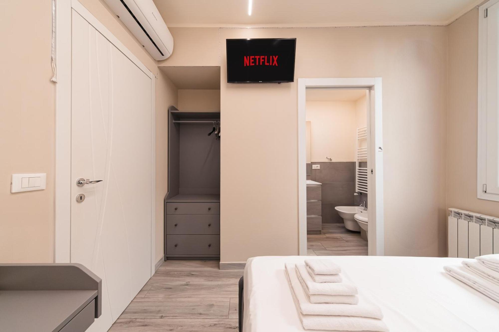 Dall'Arca Suites Bologna Station - Center - Fiera מראה חיצוני תמונה